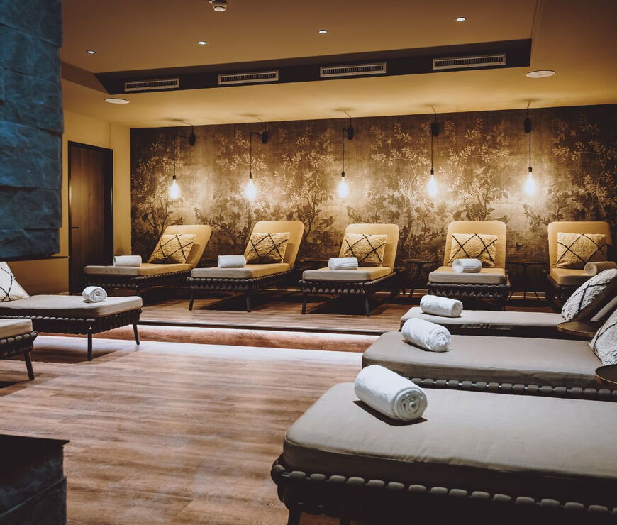 Relaxliegen im Wellnessbereich des Hotel Glemm in Hinterglemm Relaxliegen im Wellnessbereich des Hotel Glemm in Hinterglemm